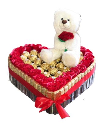 Snoeptaart hart 30cm met valentijns beertje