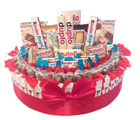 Snoeptaart met Kinder chocolade en Nutella koekjes