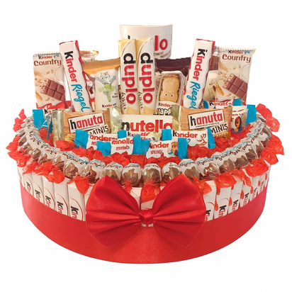 Snoeptaart met Kinder chocolade en Nutella koekjes