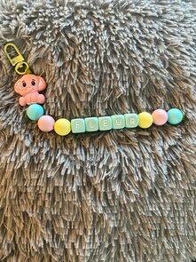 sleutelhanger pastelkleur met naam - 5 letters