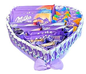 Luxe Milka Hartvormige Cadeaudoos – Chocoladetaart met Milka Repen & Snacks | N&S Luxecadeaumanden