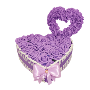 Hartvormige Snoeptaart met Paarse Rozen & Milkinis