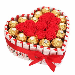 Hartvormige Snoeptaart Kinder & Ferrero – 20 cm