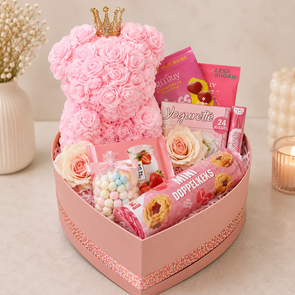 Luxe Roze Cadeaubox met Rozenbeer & Zoete Verwennerijen
